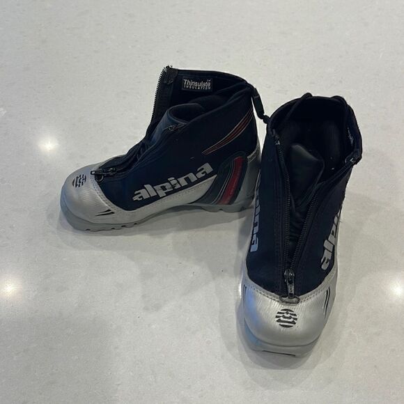 Alpina Cross Country Skiing Kids Boots - Black and Silver - NNN Binding - Picture 1 of 11